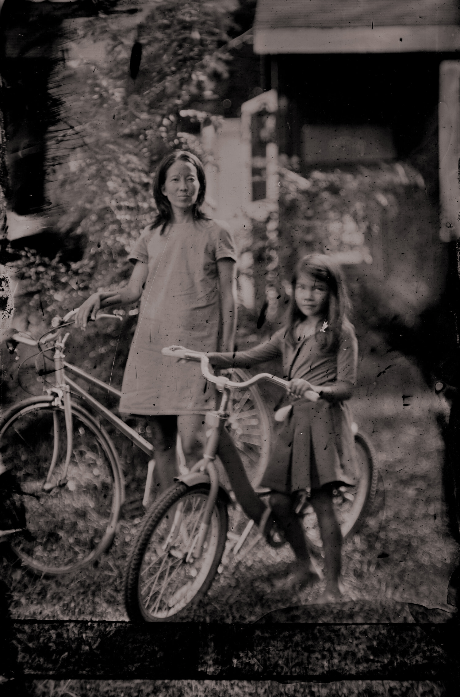 Wet plate photography by Landry Dunand